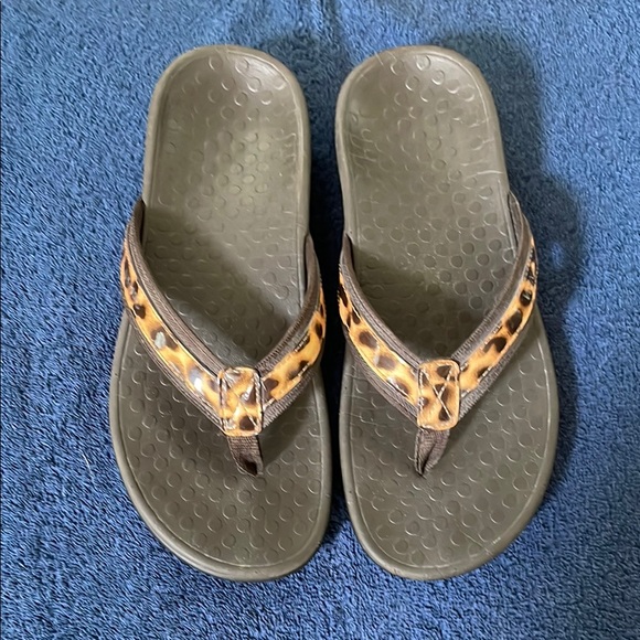 Vionic Tide ll flip flops - Picture 2 of 7